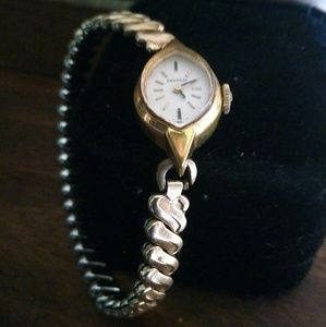 Vintage Goldtone BENRUS Women's Watch Stretch Band